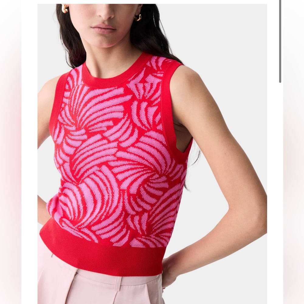 Deluc Thyago Knit Vest

80% viscose, 20% polyamide